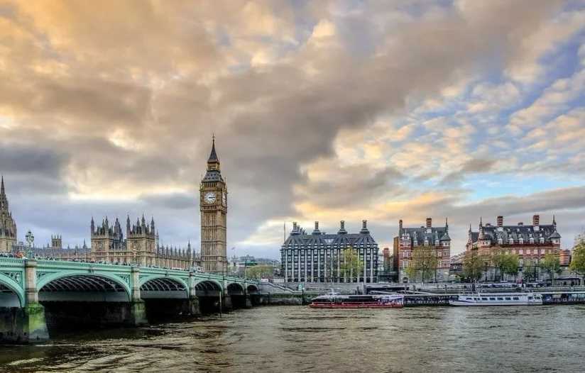 国务院办公厅关于进一步调整优化结构提高教育经费使用效益的意见