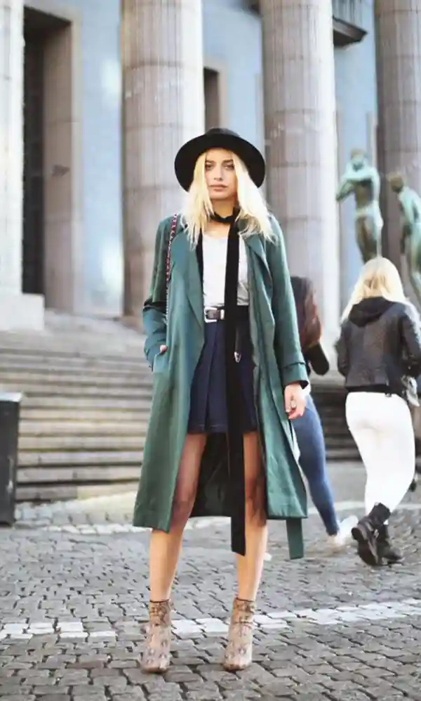 真实的俄罗斯街拍，欣赏唯美的都市街头风，在极简中寻找个性美