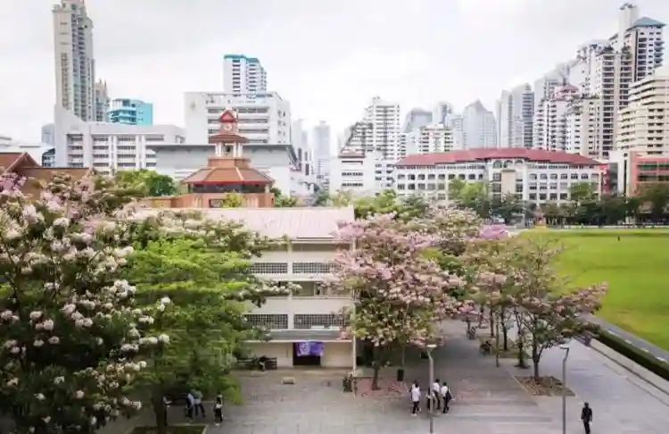 在泰国读什么大学，可与众多明星成为校友？