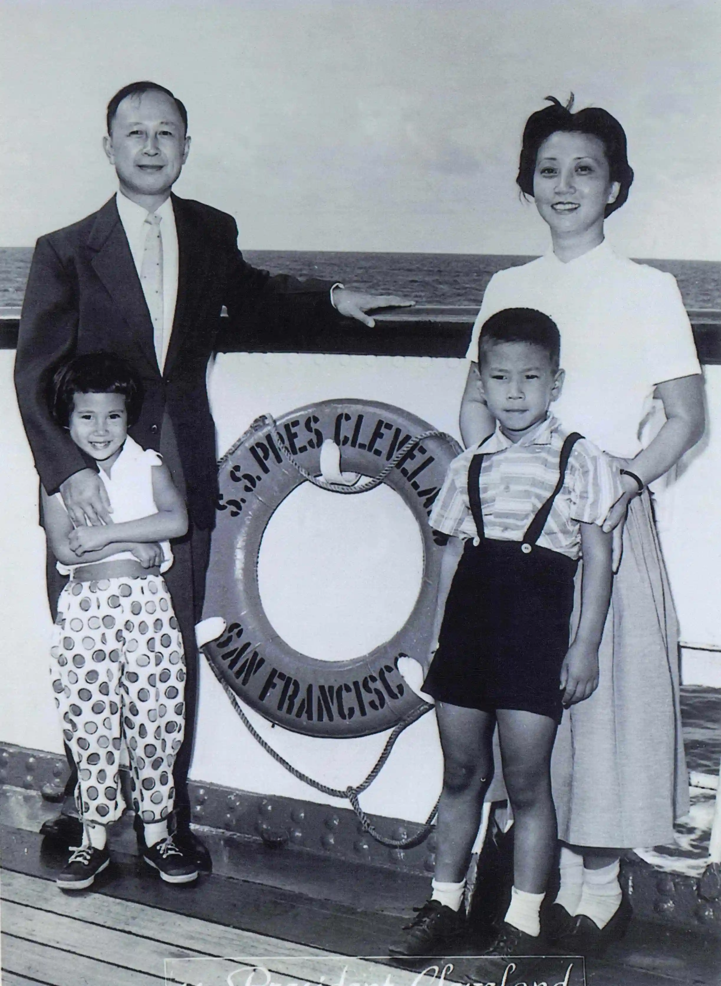 当年为营救钱学森回国，究竟付出了多大代价？周恩来的手段真高明