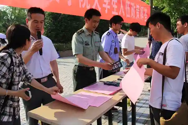 2021征兵有新变化，出现这几种政审不合格，大学生参军无望