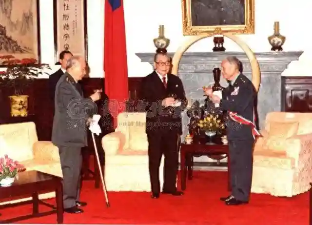 1981年，顾祝同和何应钦的合影，都曾被列入战犯名单，晚年怎样？