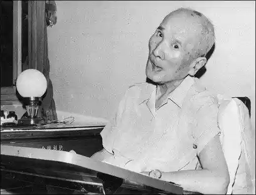 留学美国遭病毒入侵全身瘫痪，失去说话能力，为中国科普奋斗60年