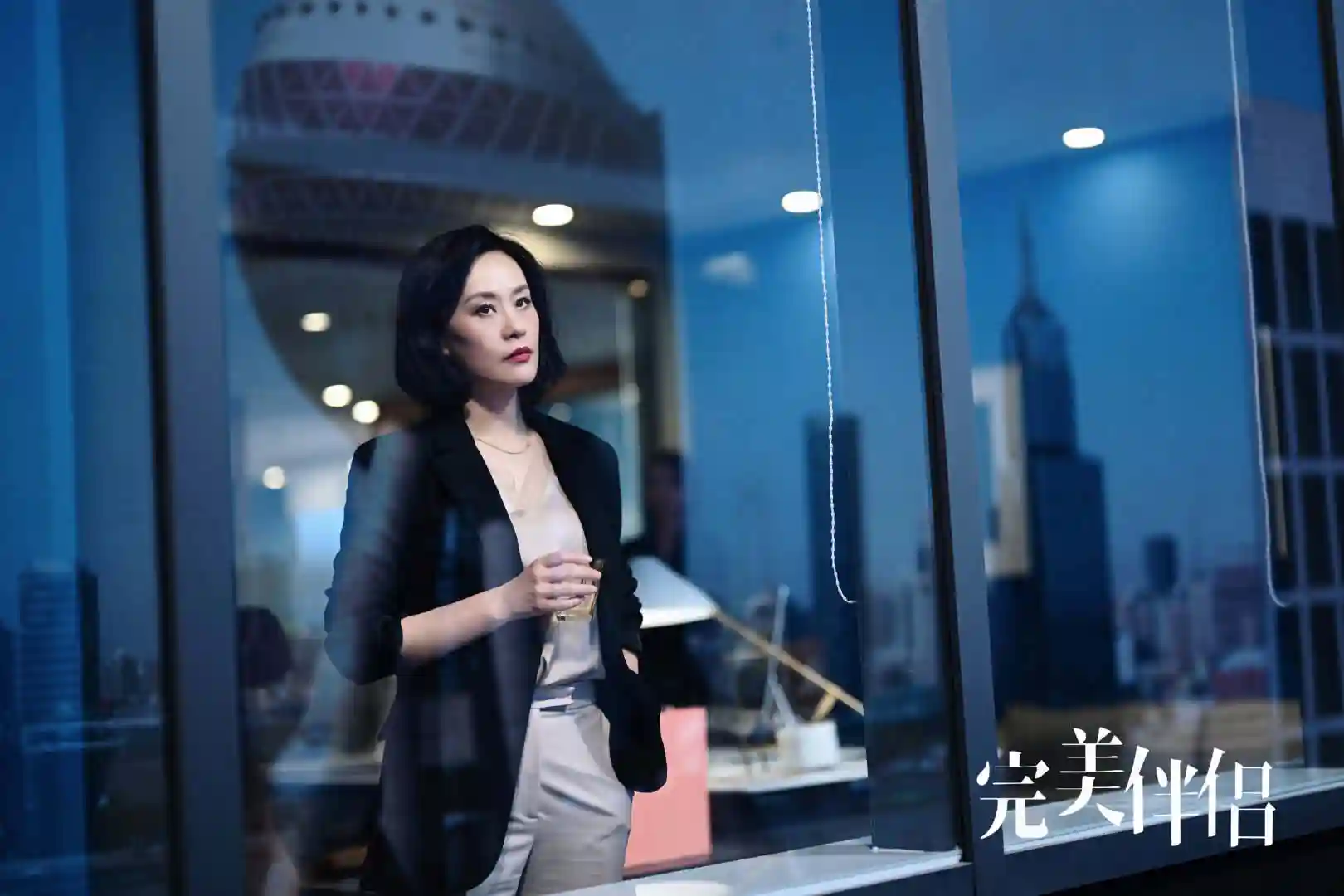 从好莱坞红回中国，“魅力熟女”邬君梅的传奇人生