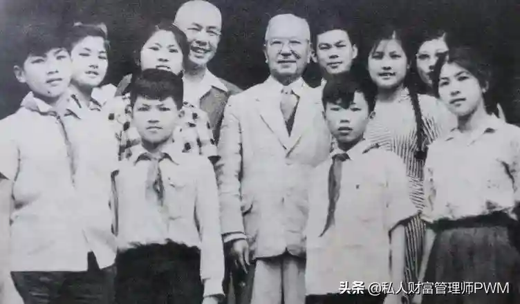 论倾财兴学，无人可比陈嘉庚家族！女婿李光前慷慨堂侄办南洋大学