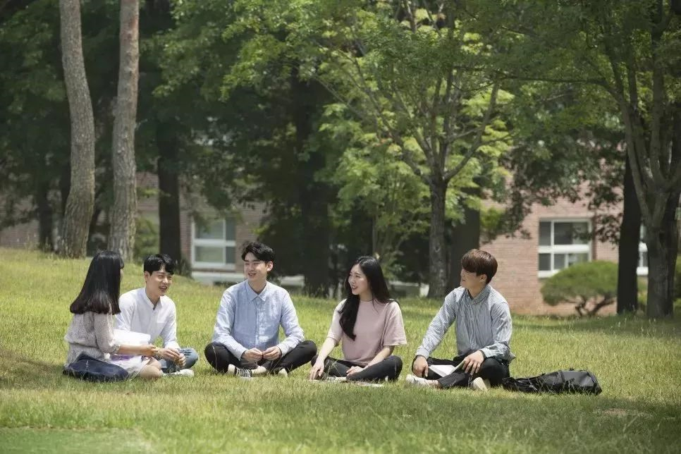 湖北省高招办回应民办高校进入二本招生：利于学生顺利就业