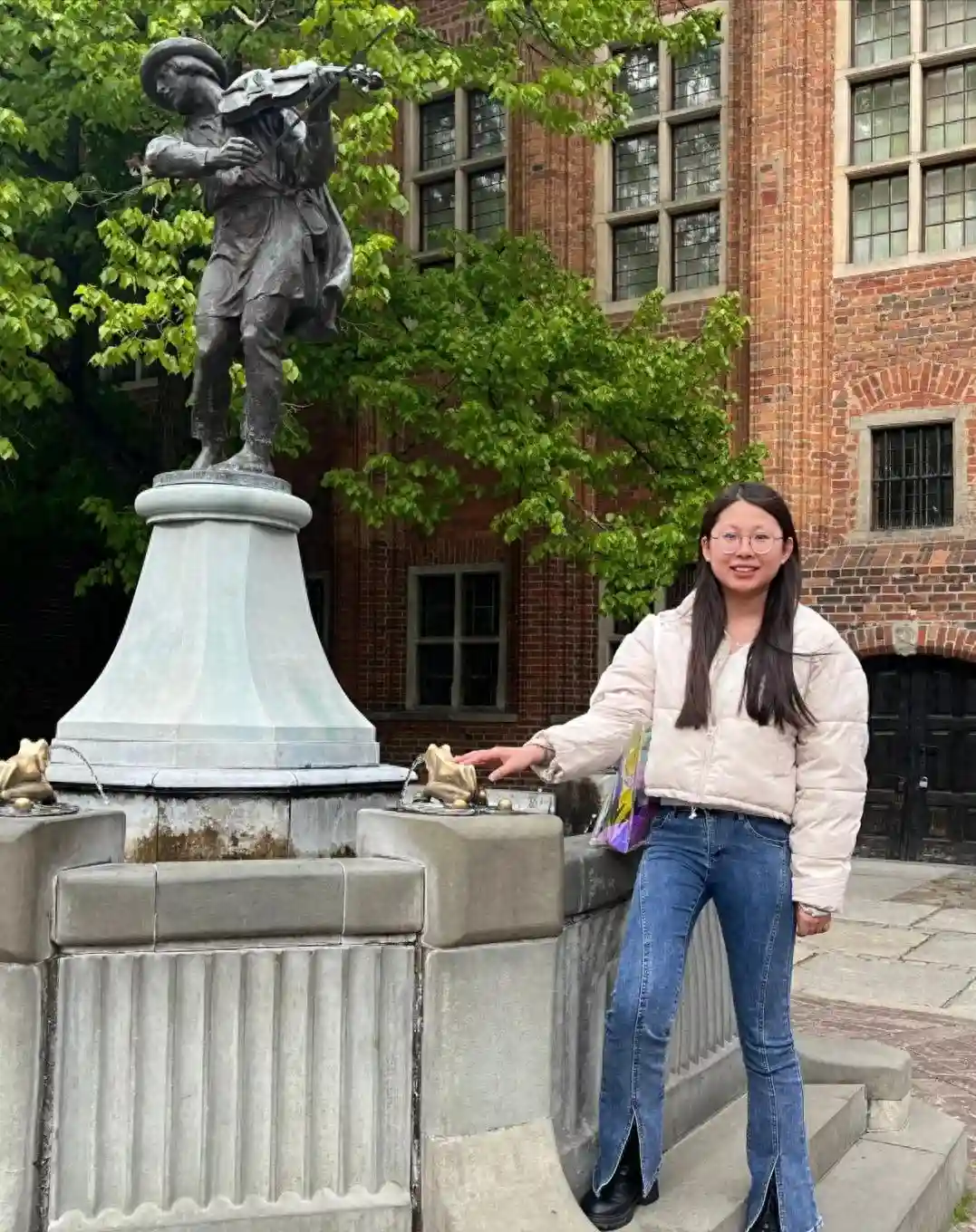 在波兰留学的枣庄学院世界语学生张悦：寻访哥白尼的故乡