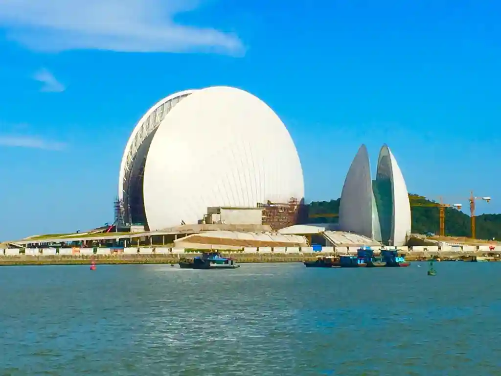 珠海市与各区纷纷出台多项人才优惠政策，向境内外人才抛出橄榄枝