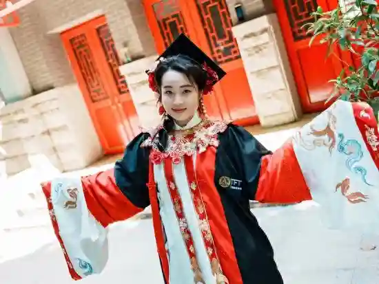 国风吹进毕业季