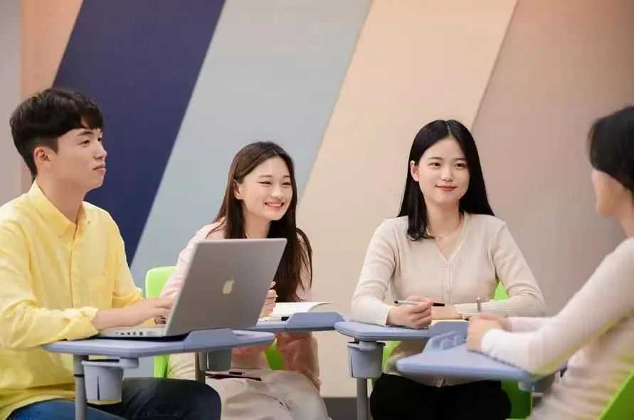 女儿新冠检测阳性，以色列总理贝内特开始自我隔离