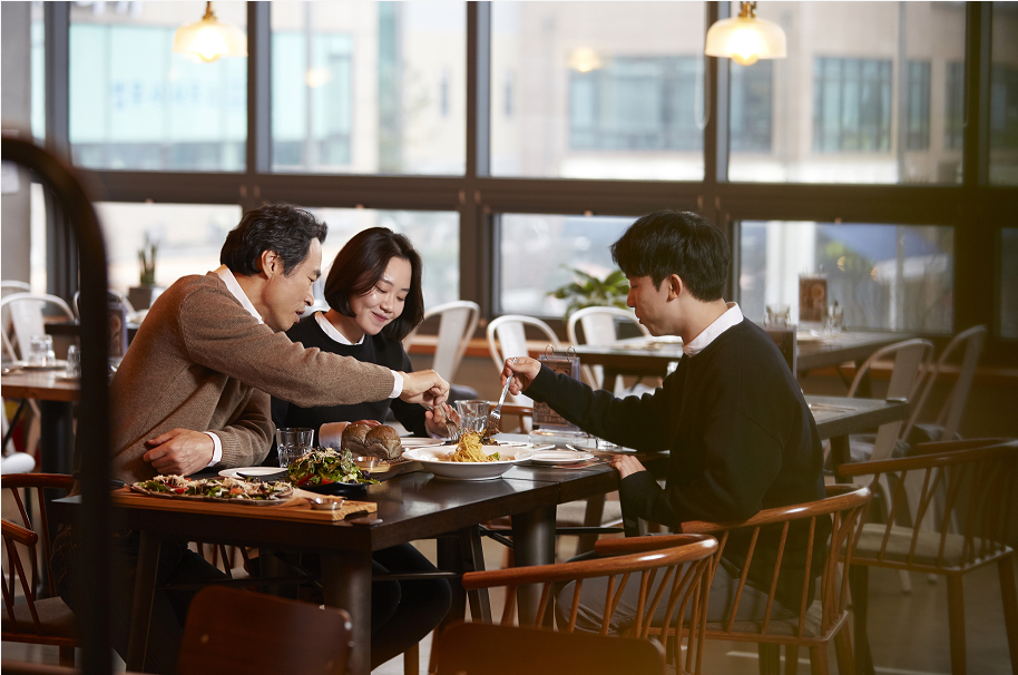 马拉维留学生伊诺：中国人非常热情 留下了非常好的印象