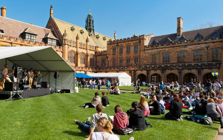 爱音乐 爱上海｜吉他女孩卡西·马丁的上海春日